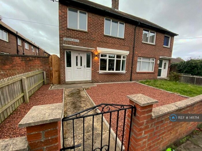 3 Bedroom Semi-Detached House To Rent In Greenlands, Jarrow, NE32