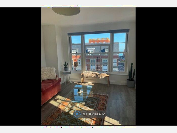 1 Bedroom Flat To Rent In Canterbury Road, Margate, CT9