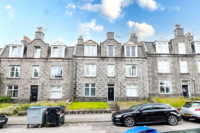 2 Bedroom Flat To Rent In Menzies Road, Ground Floor Left, Torry, Aberdeen, AB11