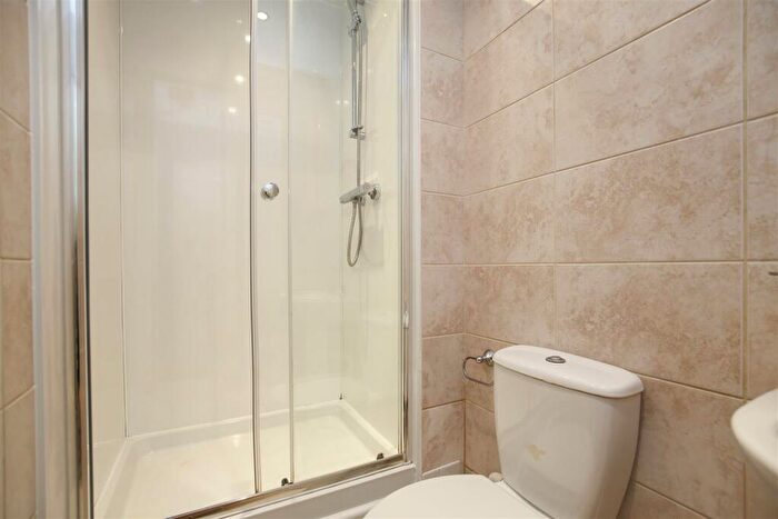 3 Bedroom Flat To Rent In (£pppw) Warwick Street, Heaton, NE6