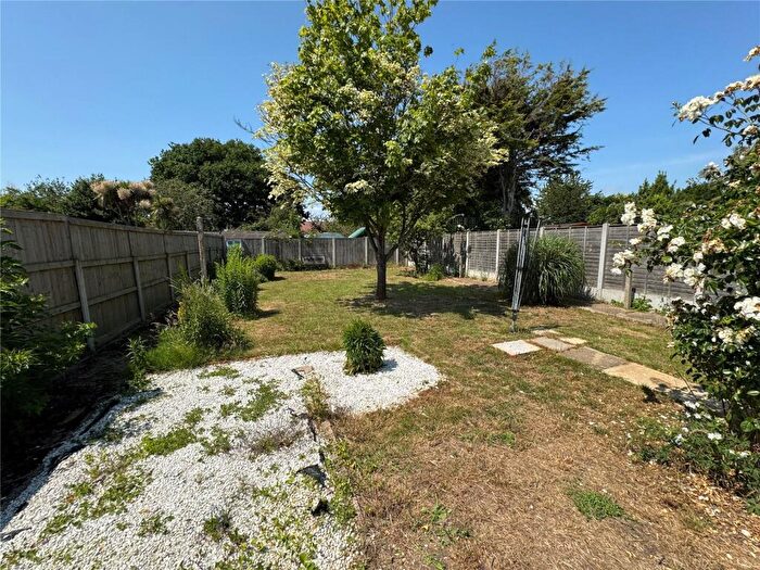 2 Bedroom Bungalow For Sale In Thorpe Road, Clacton-on-Sea, Essex, CO15