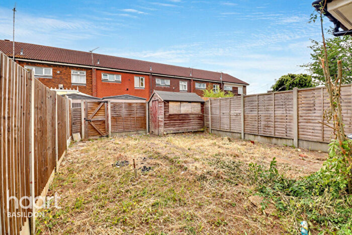 3 Bedroom Terraced House For Sale In Harlech Close, Basildon, SS13