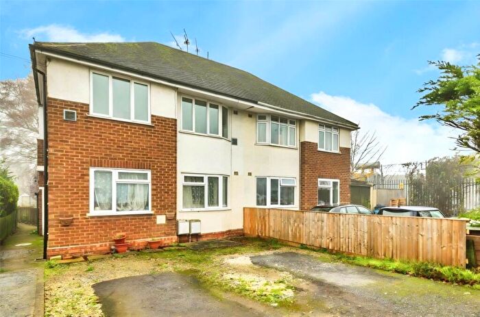 2 Bedroom Flat To Rent In Park Road, Faringdon, Oxfordshire, SN7