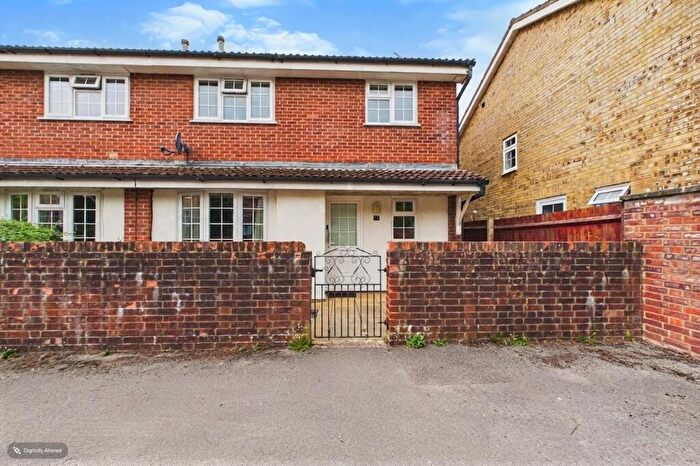 2 Bedroom House To Rent In Garstons Orchard, Wrington, BS40