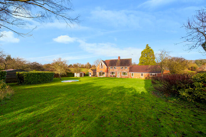 5 Bedroom Detached House For Sale In Hazeley Road, Winchester, SO21