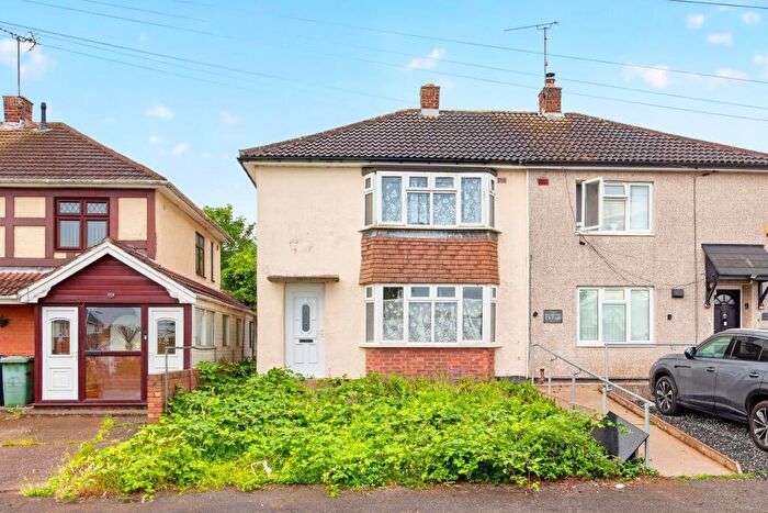 3 Bedroom Semi-Detached House For Sale In Bailey Crescent, Mansfield, NG19