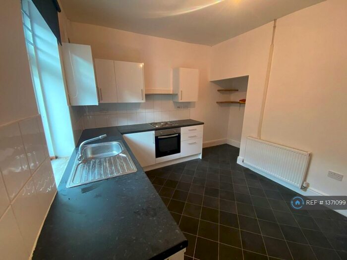 2 Bedroom Terraced House To Rent In Parkinson Street, Burnley, BB11