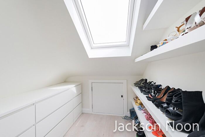 4 Bedroom Detached House For Sale In Chessington Road, Ewell, KT19