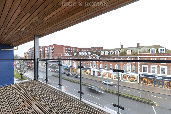 2 Bedroom Flat For Sale In Meadows House, Walton On Thames, KT12