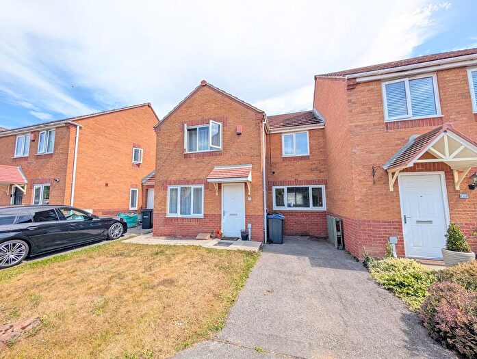 3 Bedroom Semi-Detached House For Sale In Oswin Gardens, Bradford, BD2