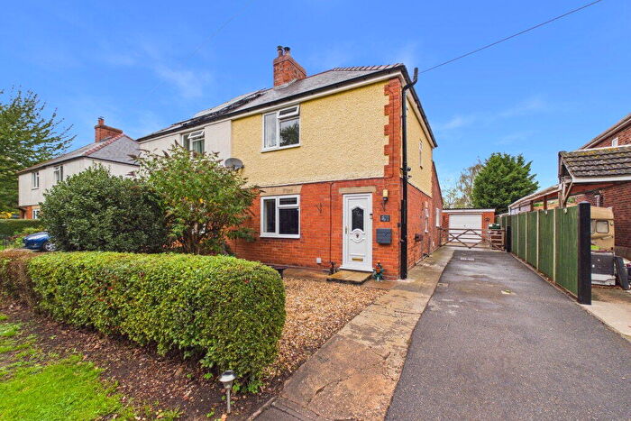 3 Bedroom Semi-Detached House For Sale In Eagle Lane, Thorpe-on-the-Hill, Lincoln, LN6