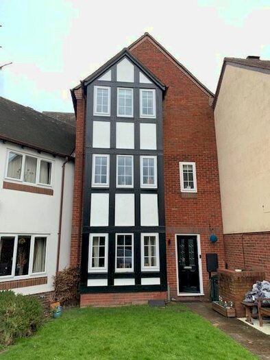 3 Bedroom Town House To Rent In Kings Loade, Bridgnorth, WV16