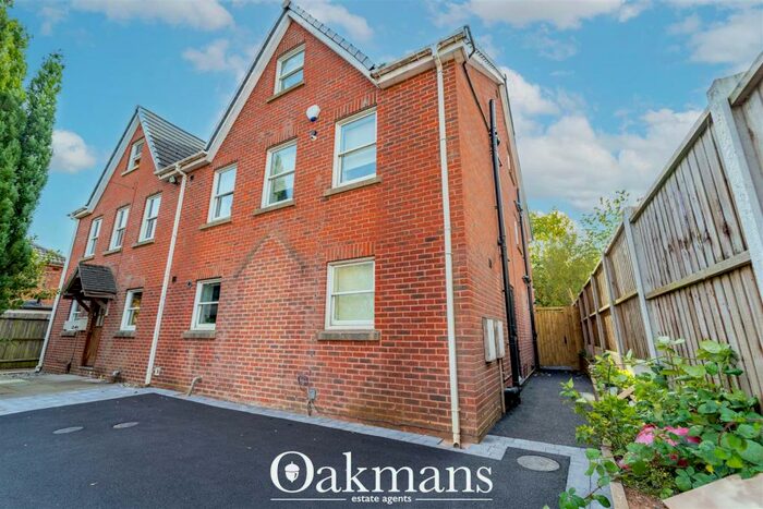 10 Bedroom House To Rent In Warwards Lane, Birmingham, B29