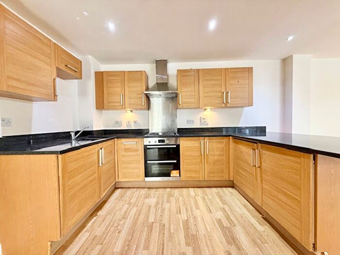 2 Bedroom Flat To Rent In Long Lane, SE1