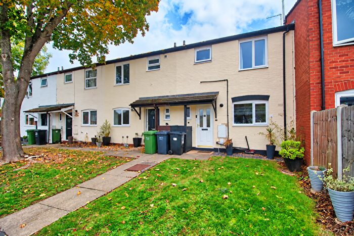3 Bedroom Terraced House For Sale In Martindale Close, Worcester, WR4
