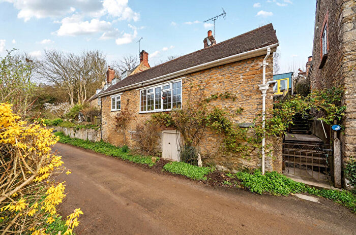 2 Bedroom Detached House For Sale In Pitcombe, Bruton, BA10