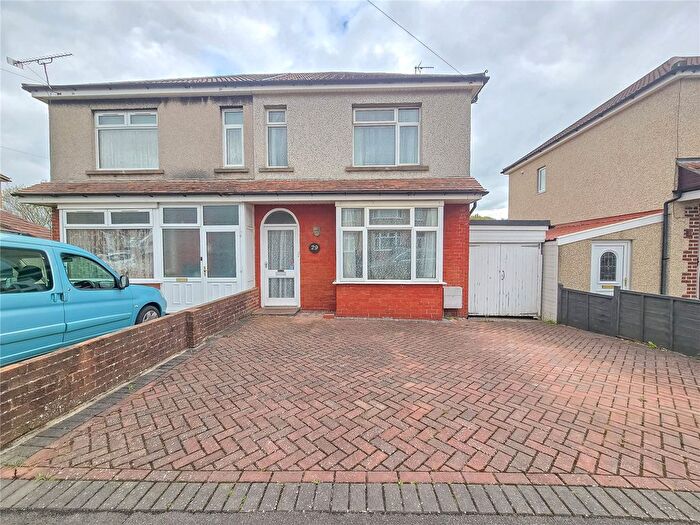 3 Bedroom Semi Detached House For Sale In Stradbrook Avenue, St George, Bristol, BS5