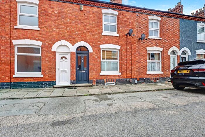 2 Bedroom Terraced House For Sale In Lincoln Street, Northampton, Northamptonshire, NN2