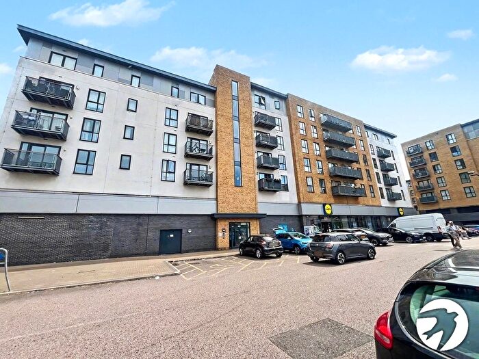 2 Bedroom Flat To Rent In Clydesdale Way, Belvedere, DA17