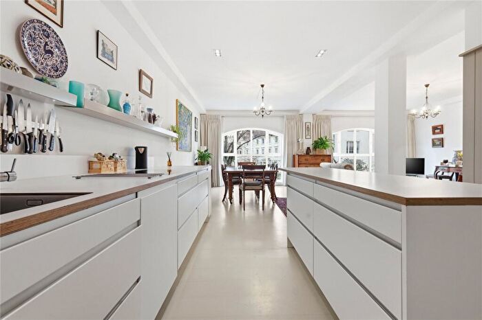 3 Bedroom Apartment For Sale In Gloucester Avenue, Primrose Hill, London, NW1