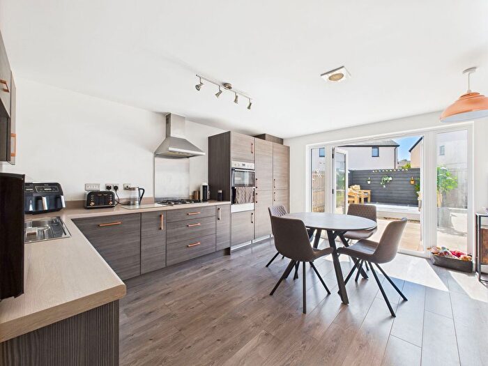 4 Bedroom Terraced House For Sale In Waddeton Road, Paignton, TQ4