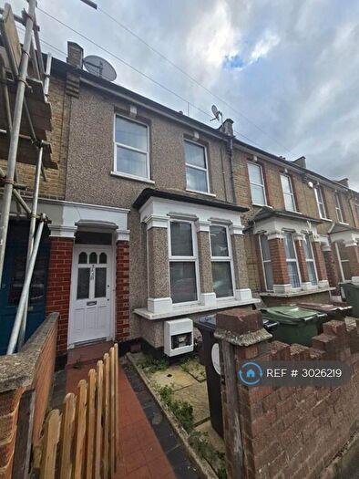 1 Bedroom Flat To Rent In Westward Road, London, E4