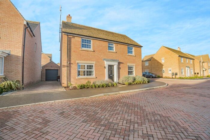 4 Bedroom Detached House For Sale In Sissons Close, Barnack, Stamford, PE9