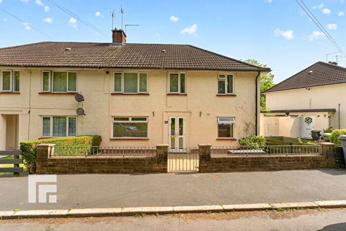 2 Bedroom Flat For Sale In Castle View Tongwynlais Cardiff, CF15