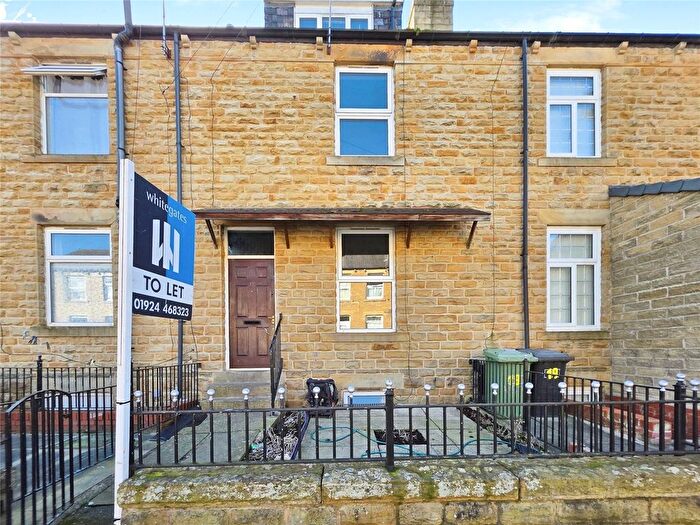 4 Bedroom Terraced House To Rent In Victoria Street, Ravensthorpe, Dewsbury, WF13