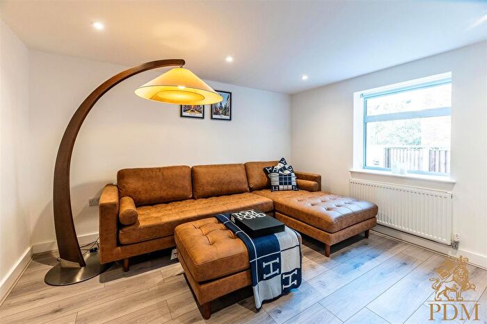 2 Bedroom Flat To Rent In Woodborough Road, Mapperley, Nottingham, NG3