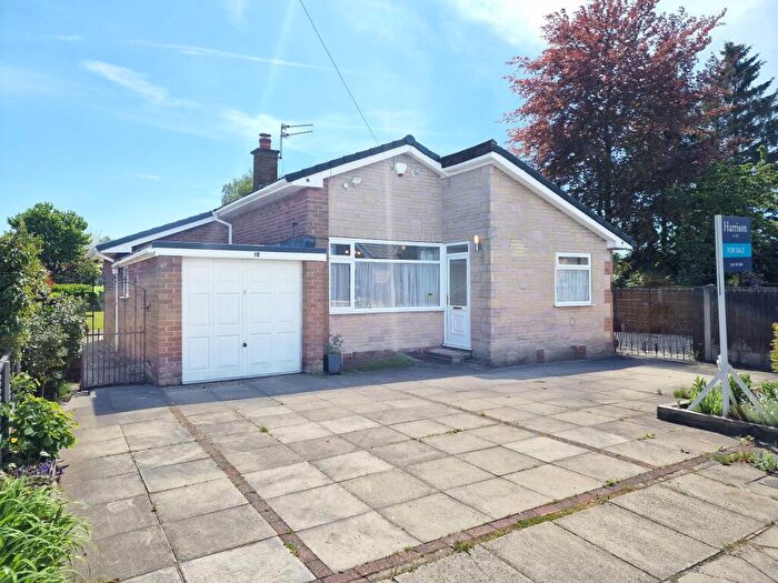 3 Bedroom Detached Bungalow For Sale In Mountbatten Close, Unsworth, Bury, BL9
