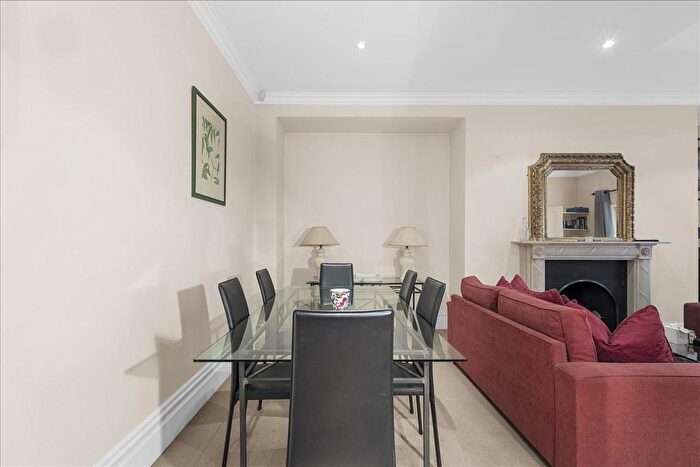 1 Bedroom Flat To Rent In Palace Gate, London, W8