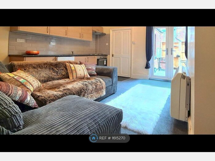 1 Bedroom Flat To Rent In Aston View, Leeds, LS13
