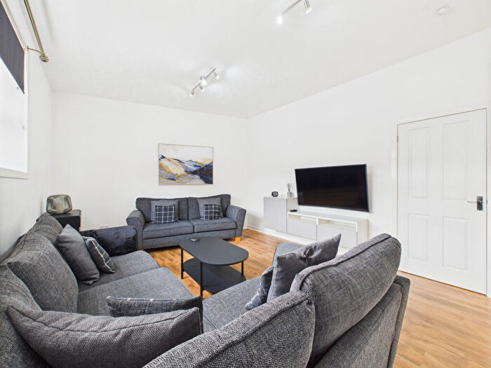 2 Bedroom Flat For Sale In Main Street Cumnock, Cumnock, KA18