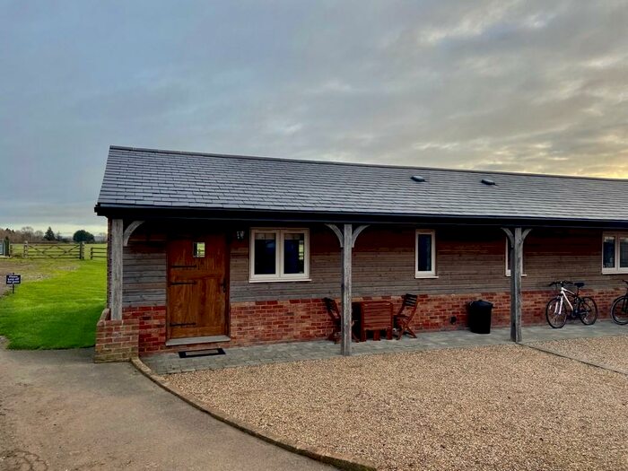 1 Bedroom Barn Conversion To Rent In New Inn Road, Beckley, Oxford, OX3