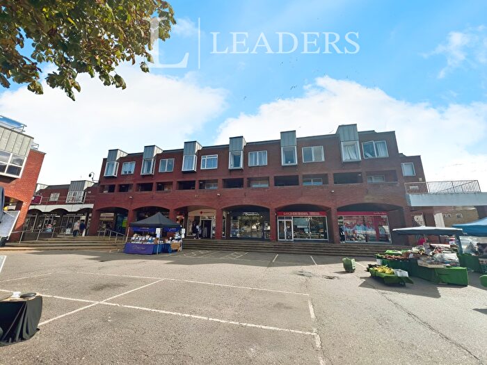 2 Bedroom Flat To Rent In The Guineas, CB8