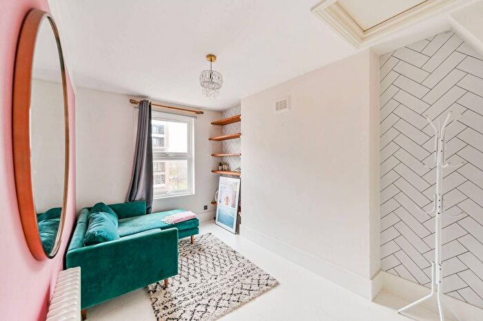 1 Bedroom Flat To Rent In Kilburn Park Road, Maida Vale, London, NW6