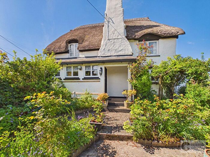 2 Bedroom Cottage For Sale In Combeinteignhead, Newton Abbot, TQ12