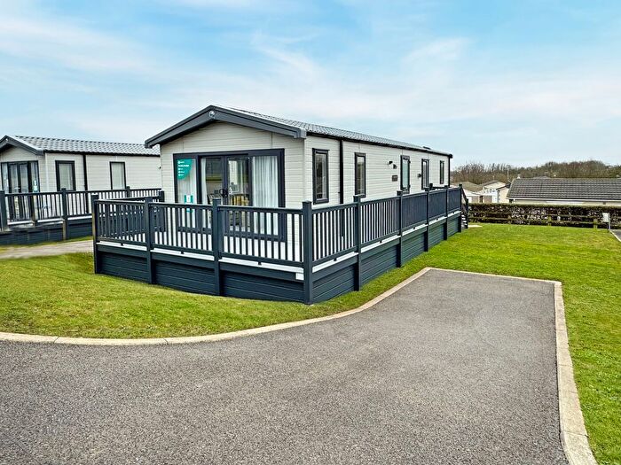 2 Bedroom Bungalow For Sale In Evergreen Holiday Park, Hartlepool, TS27