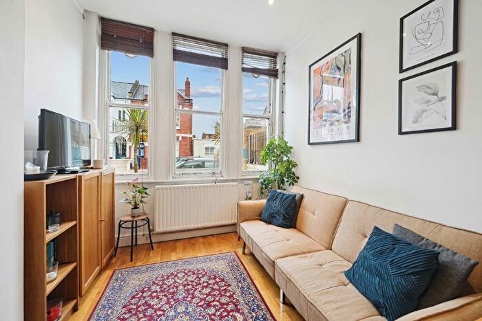 1 Bedroom Flat To Rent In Danehurst Street, Fulham, London, SW6