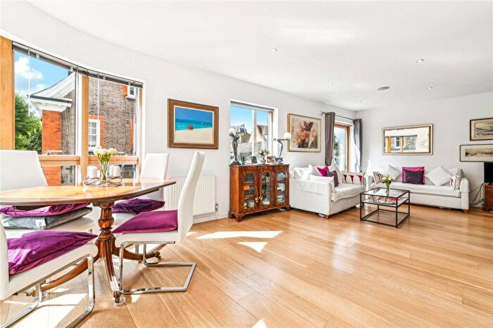 1 Bedroom Apartment To Rent In St. John's Hill, SW11