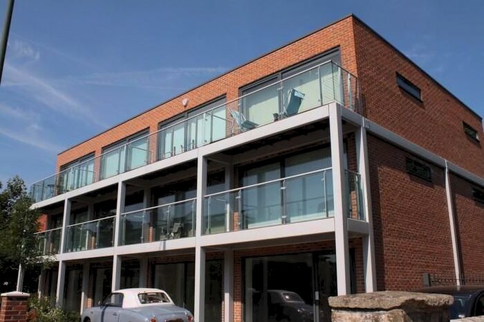 1 Bedroom Flat To Rent In Staines Road, Twickenham, TW2