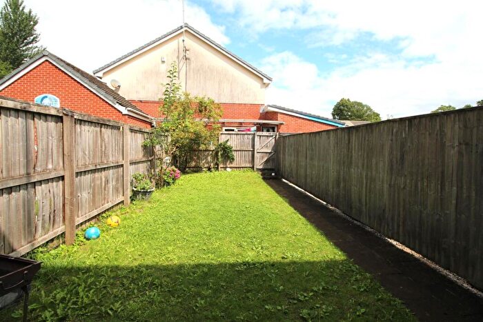 3 Bedroom Semi-Detached House For Sale In Brandforth Road, Manchester, M8