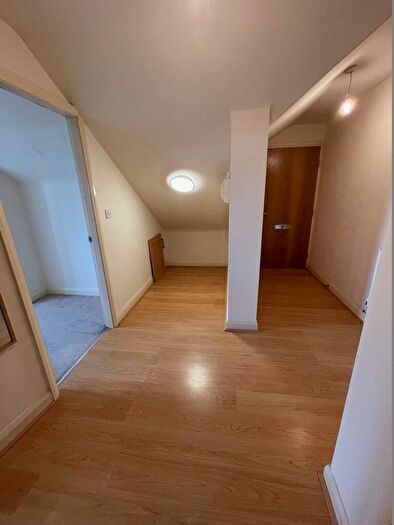 2 Bedroom Flat To Rent In Highland Court, Scotland Road, Basford, Nottingham, NG5