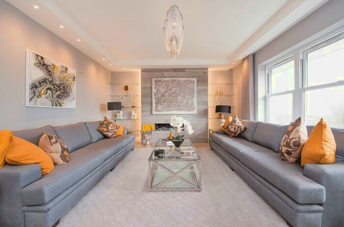 3 Bedroom Apartment To Rent In Lyndhurst Road, Hampstead, NW3