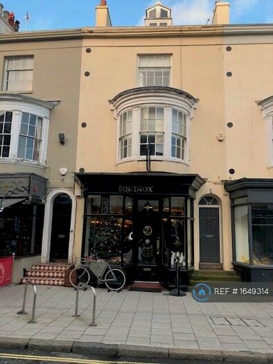 2 Bedroom Terraced House To Rent In Oxford Street, Southampton, SO14