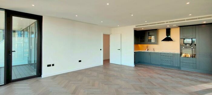 2 Bedroom Apartment To Rent In Merino Gardens, London Dock, Wapping, E1W