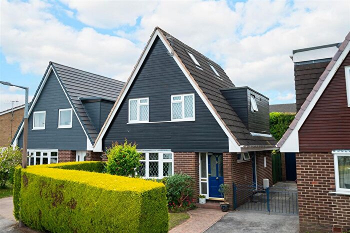 3 Bedroom Detached House For Sale In Wentworth Road, Dronfield Woodhouse, Dronfield, S18