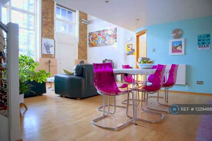 2 Bedroom Flat To Rent In Chelmer Road, London, E9