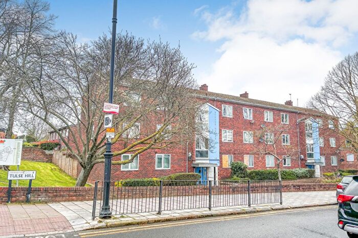 2 Bedroom Flat For Sale In Upper Tulse Hill, London, SW2